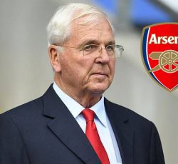 เซอร์-ชิปส์-เคสวิค-ลำลาตำเเหน่งประธาน