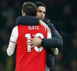 อาร์เตต้า-คุยกับโอซิล