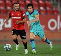 เมสซี่ยิง-20-ประตู-12-ปีติด-2