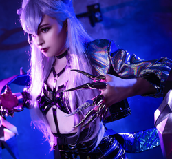 Sneaky กับธีม K/DA - VILLAIN
