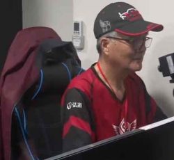 คุณตาวัย 65 มาเอง